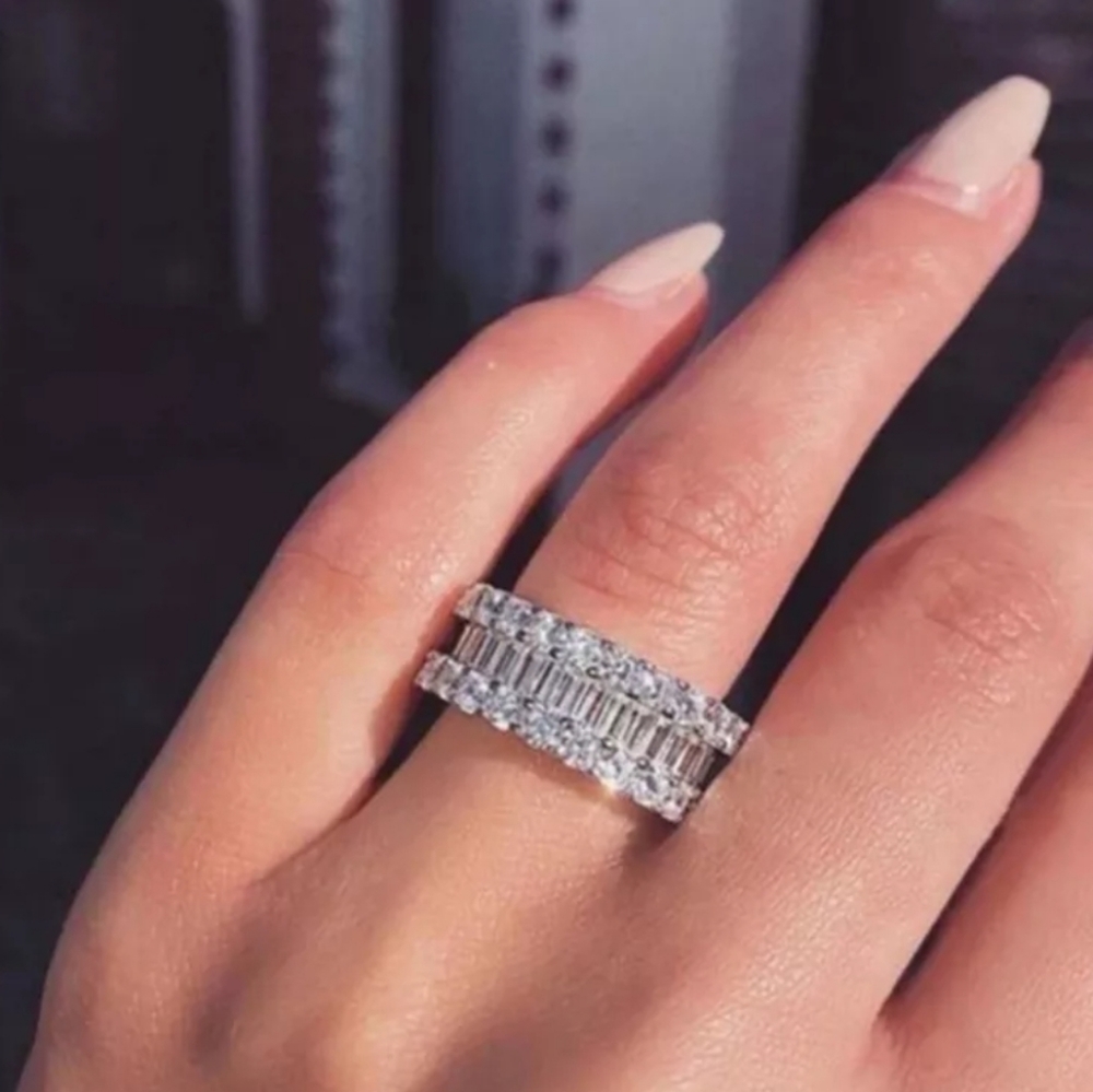 NEW RING CUBIC ZIRCONIA - Picture 2 of 3